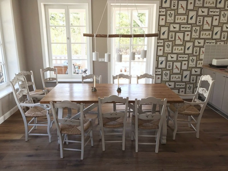 Esszimmer – Stühle in Weiß gefasst